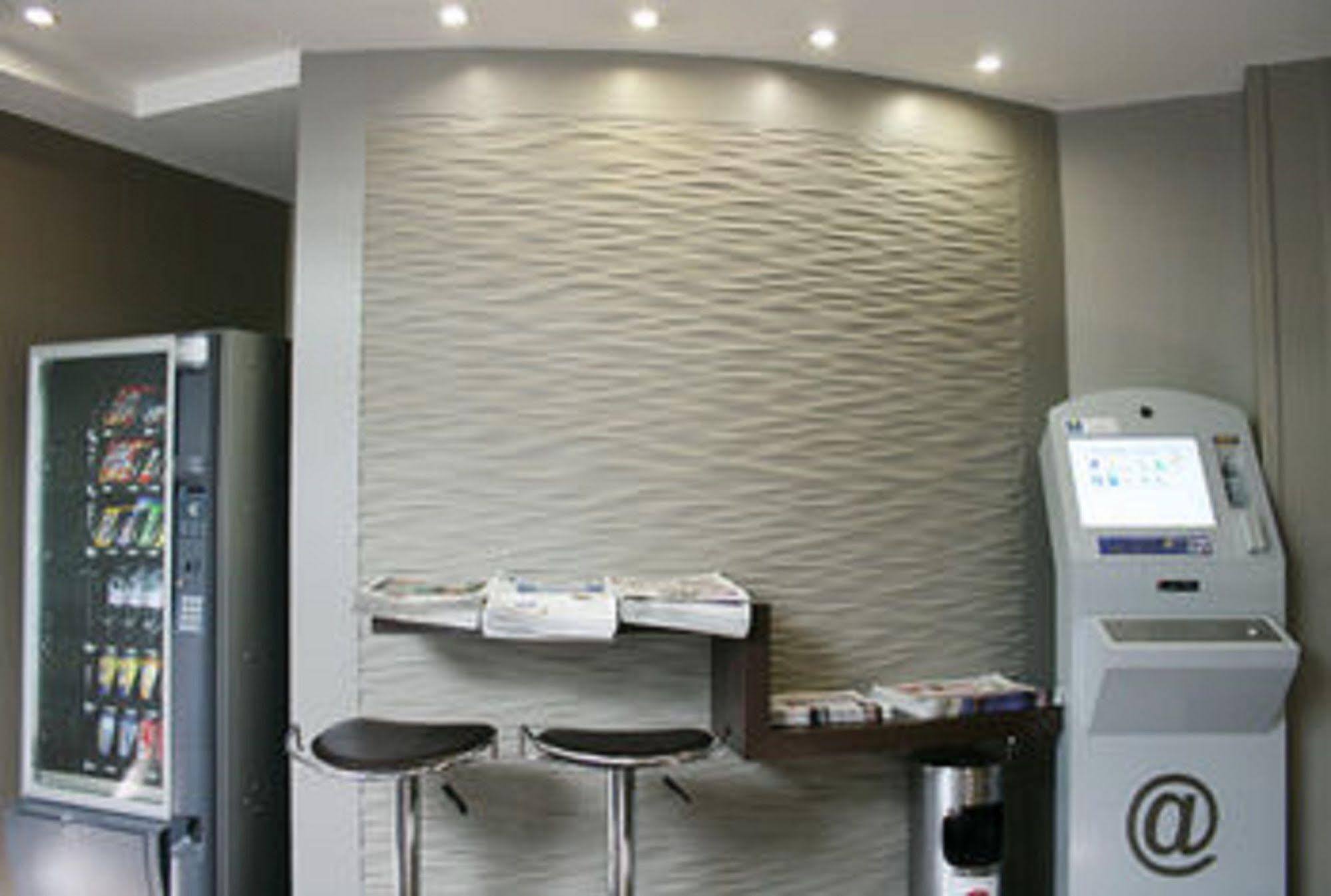Hotel Western Le Montmartre – Saint Pierre 3*