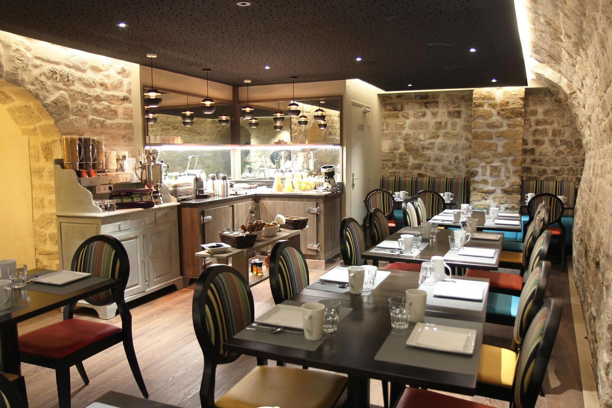 Western Le Montmartre – Saint Pierre