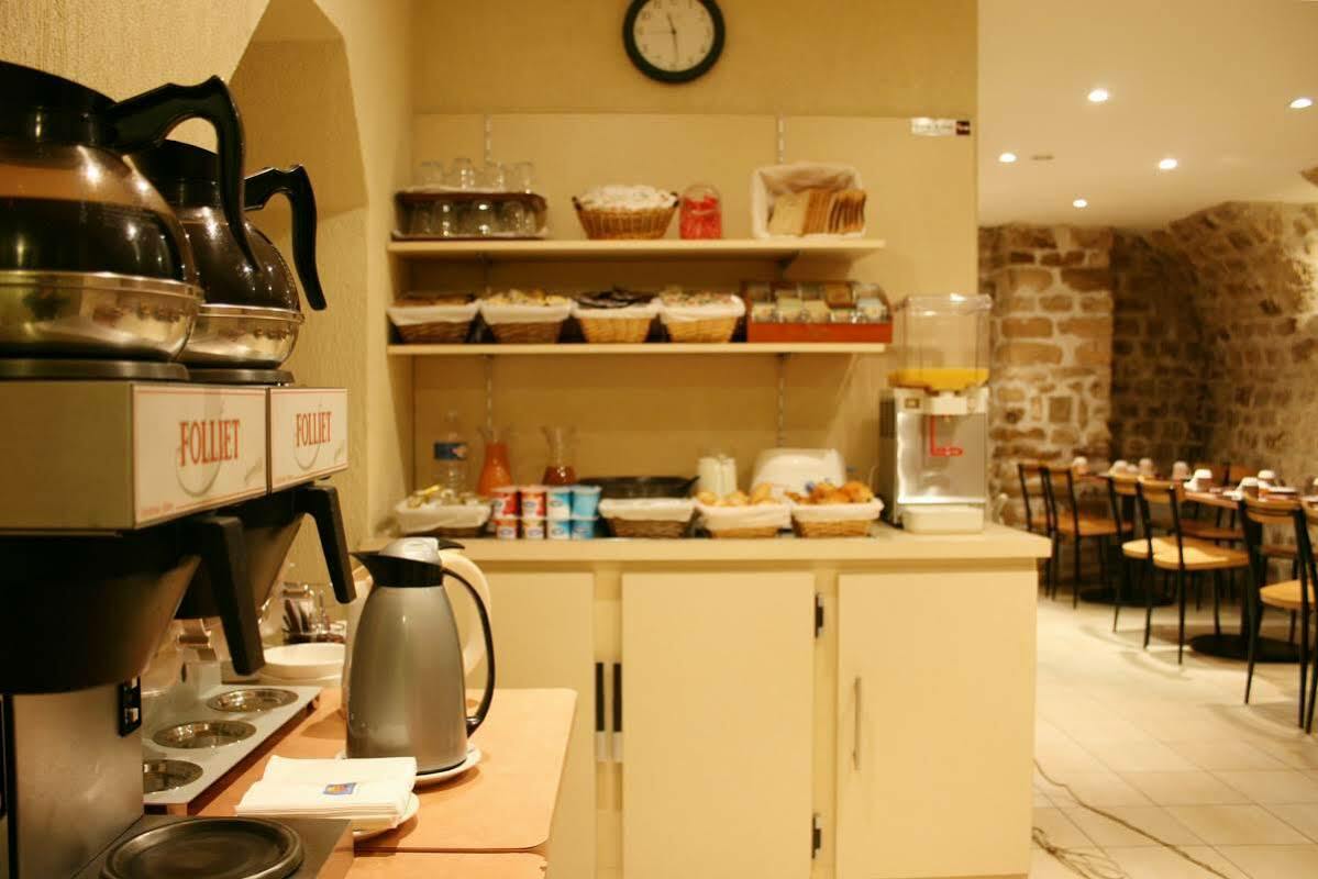 Western Le Montmartre – Saint Pierre 3*