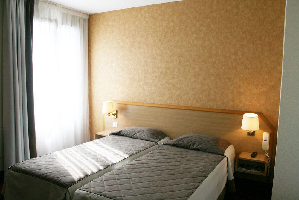 Hotel Western Le Montmartre – Saint Pierre 3*